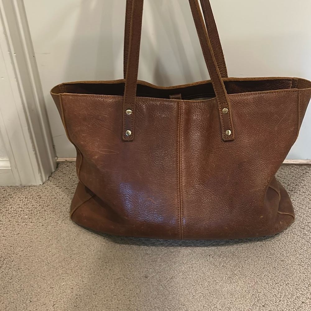 Leather tote